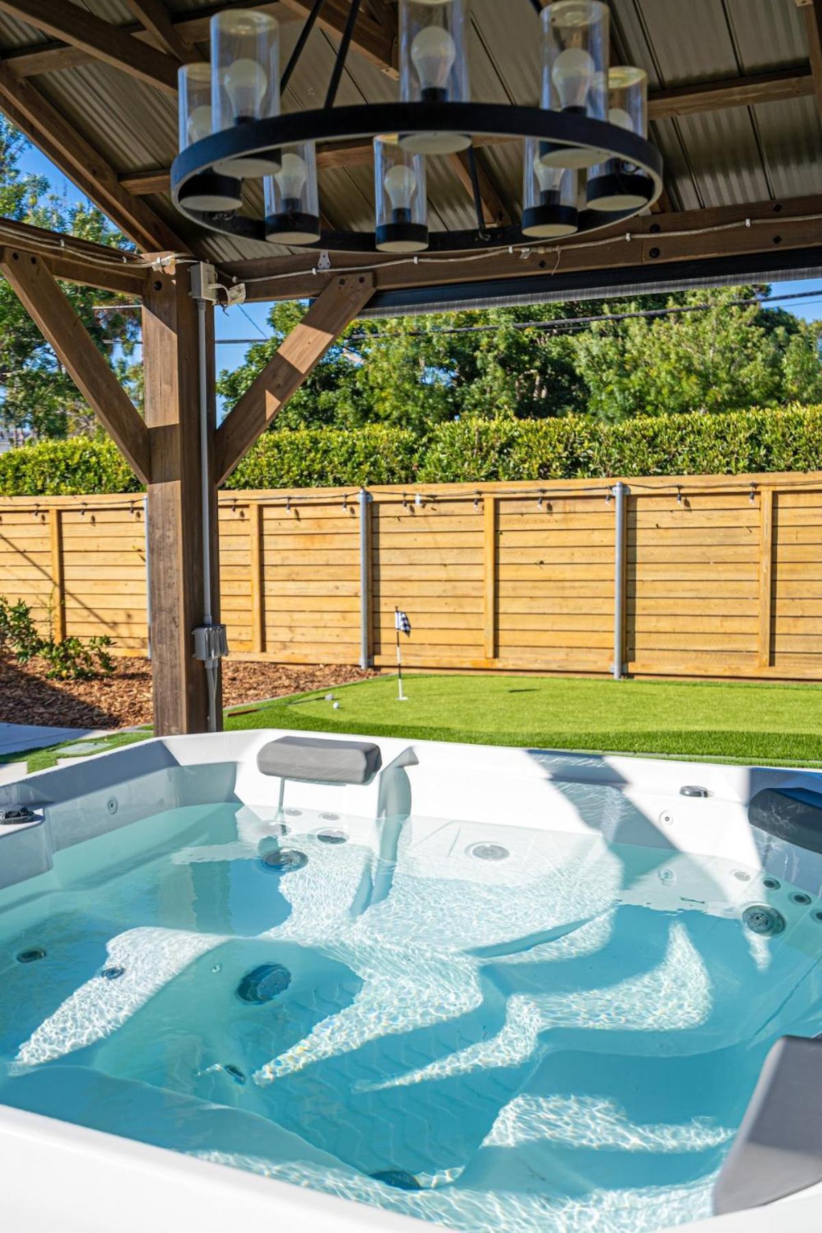 Holiday home Chill House With Jacuzzi-golf-game San Diego